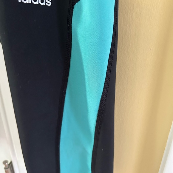 Adidas crop leggings -medium - Picture 7 of 8